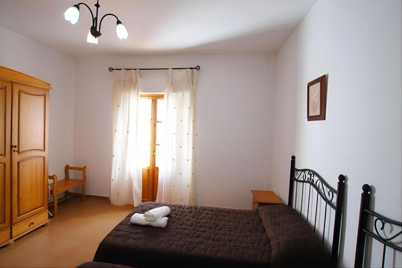 Apartamentos Garaje & Aire & Wifi & Solo Familias Y Parejas コニル・デ・ラ・フロンテラ エクステリア 写真